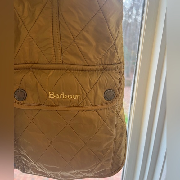 Barbour vest, women’s U.S. size 4. - Picture 3 of 7